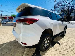 Toyota Hilux SW4