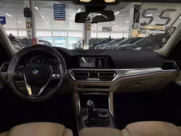 BMW 320i
