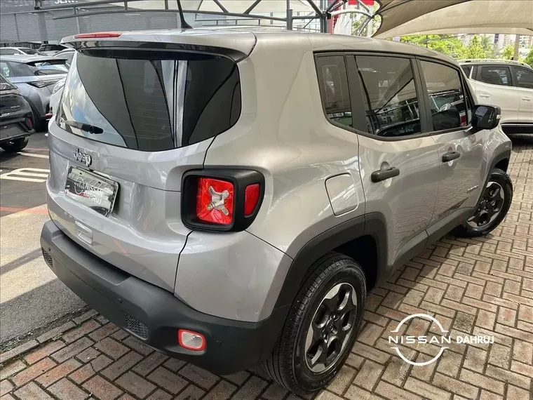 Jeep Renegade Prata 12