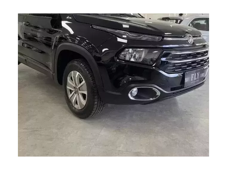 Fiat Toro Preto 2