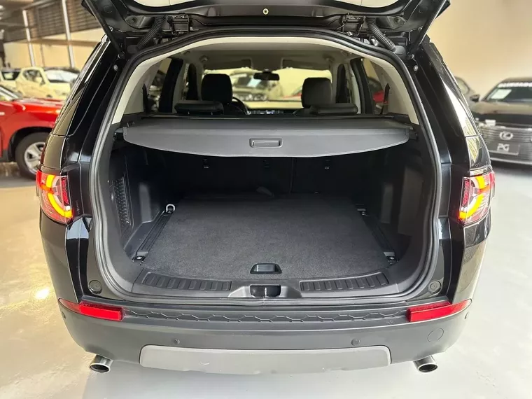 Land Rover Discovery Sport Preto 14