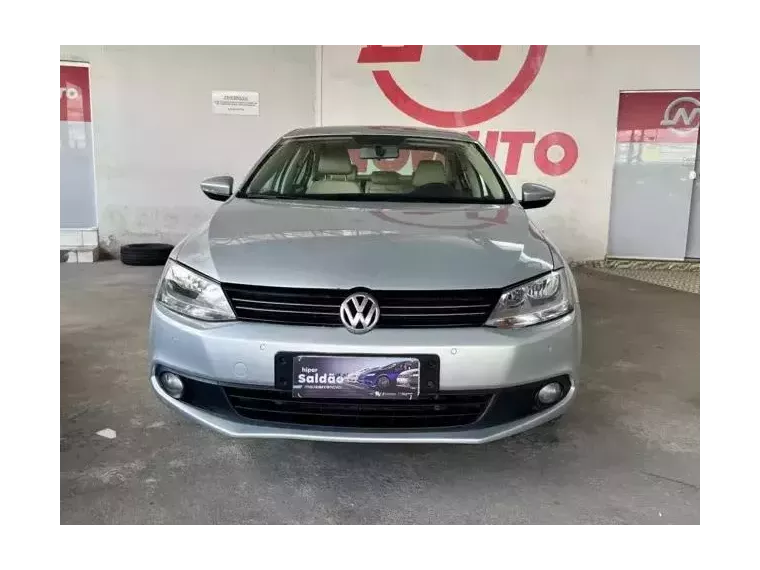 Volkswagen Jetta Prata 1