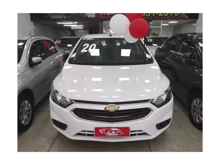 Chevrolet Onix Branco 1