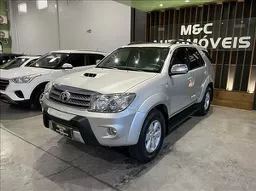 Toyota Hilux SW4