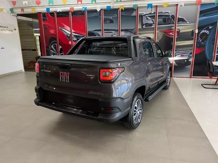 Fiat Strada Cinza 16