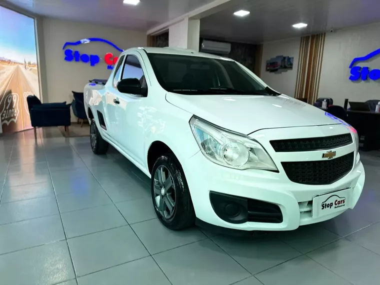 Chevrolet Montana Branco 6