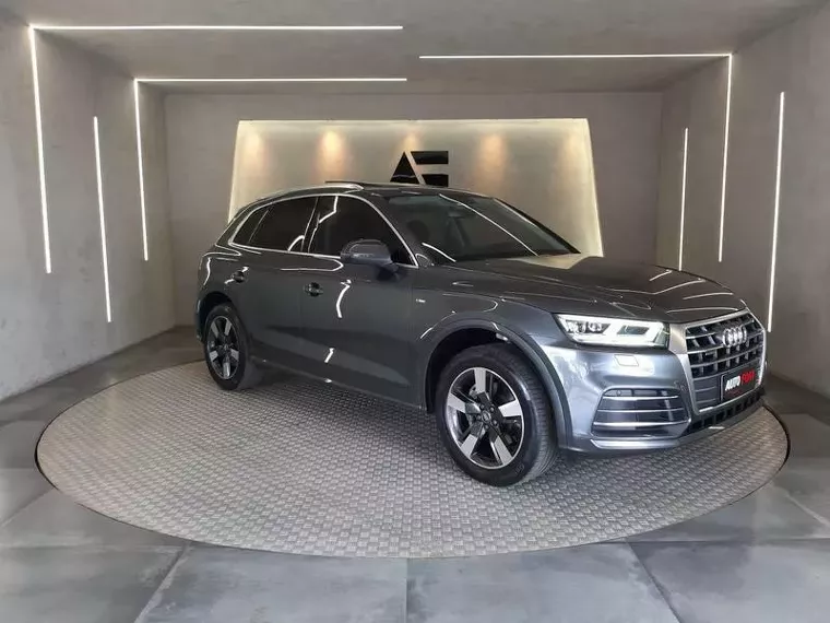 Audi Q5 Cinza 4