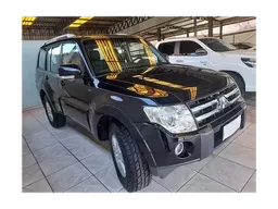 Mitsubishi Pajero Full