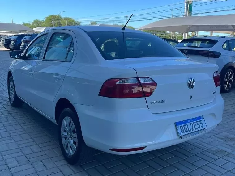 Volkswagen Voyage Branco 6