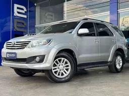 Toyota Hilux SW4