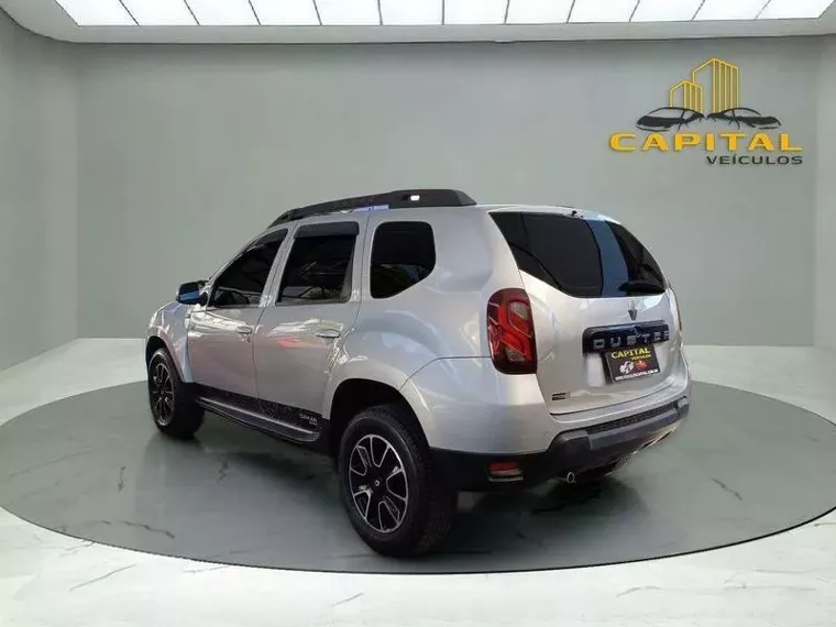 Renault Duster Prata 11