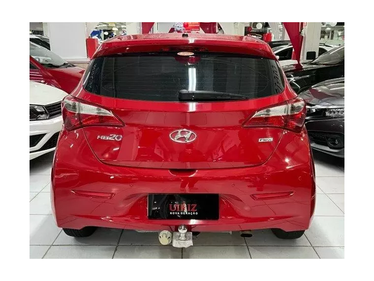 Hyundai HB20 Vermelho 7