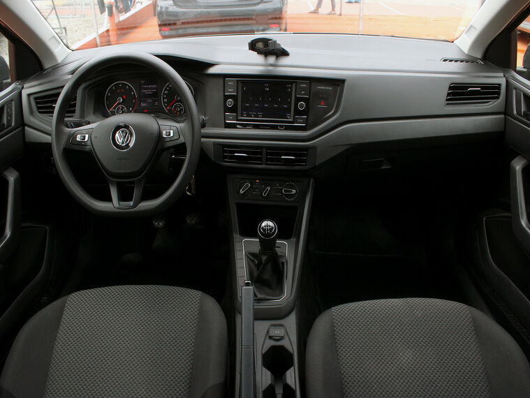 Volkswagen Virtus Cinza 1