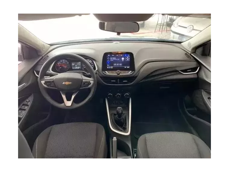 Chevrolet Onix Prata 8