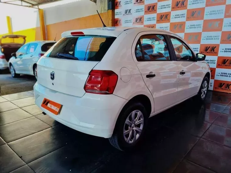 Volkswagen Gol Branco 11