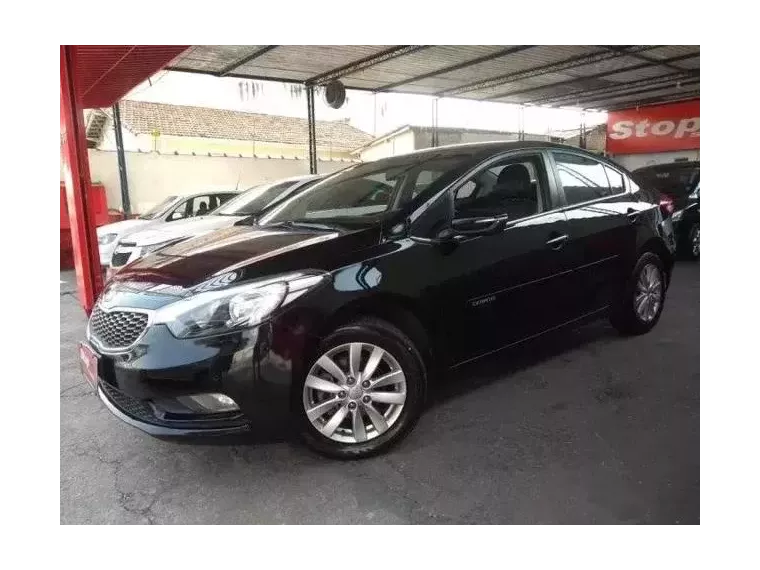 KIA Cerato Preto 4