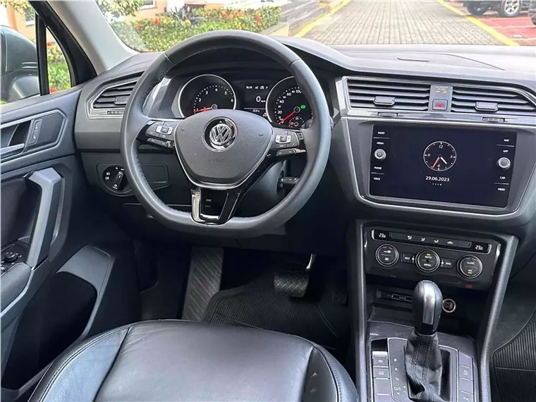 Volkswagen Tiguan Cinza 5