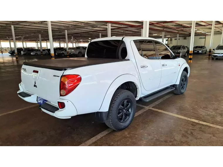 Mitsubishi L200 Triton Branco 4