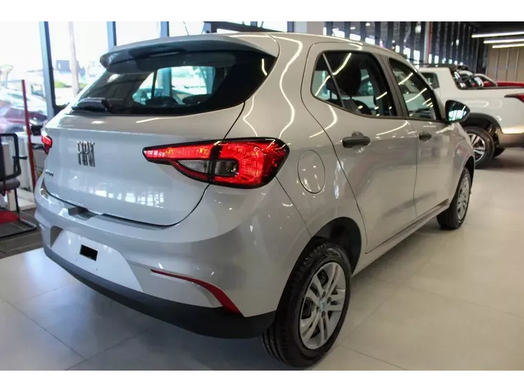 Fiat Argo Prata 13