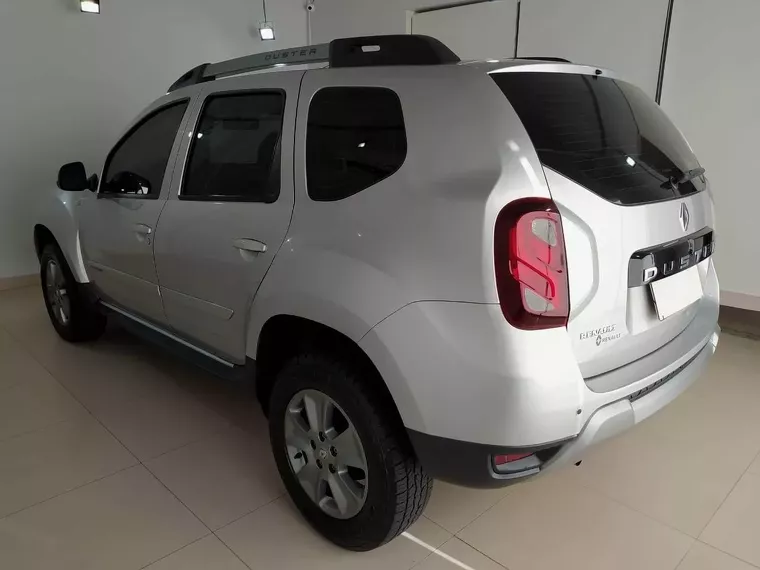 Renault Duster Prata 31