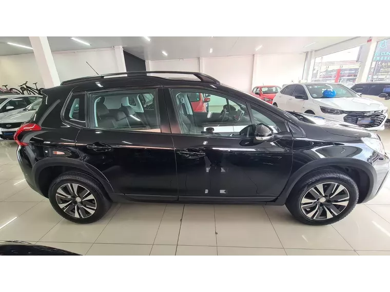 Peugeot 2008 Preto 9