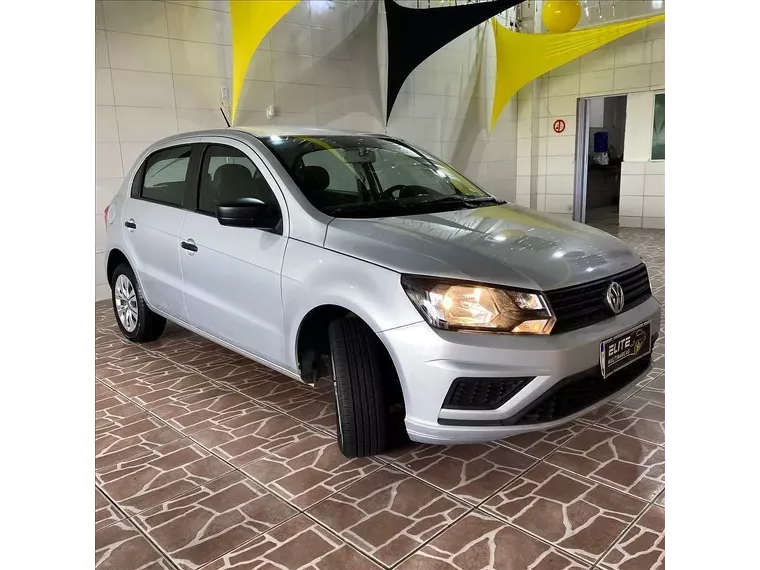 Volkswagen Gol Prata 1