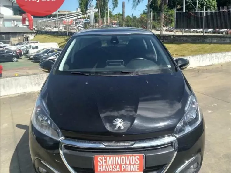 Peugeot 208 Preto 9