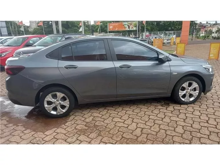 Chevrolet Onix Cinza 9