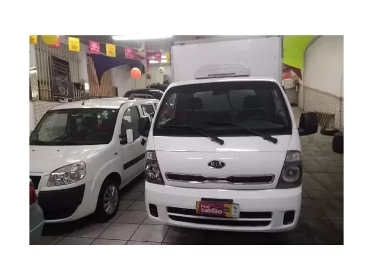 KIA Bongo Branco 3