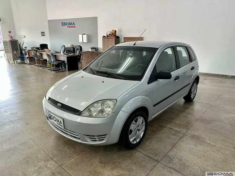 Ford Fiesta Prata 4