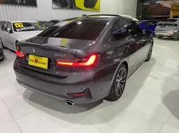 BMW 320i