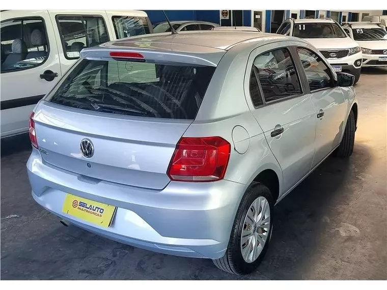 Volkswagen Gol Prata 1