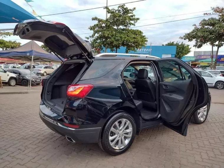 Chevrolet Equinox Preto 2