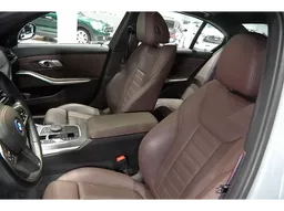 BMW 330e