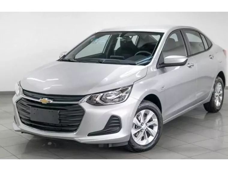 Chevrolet Onix Prata 7