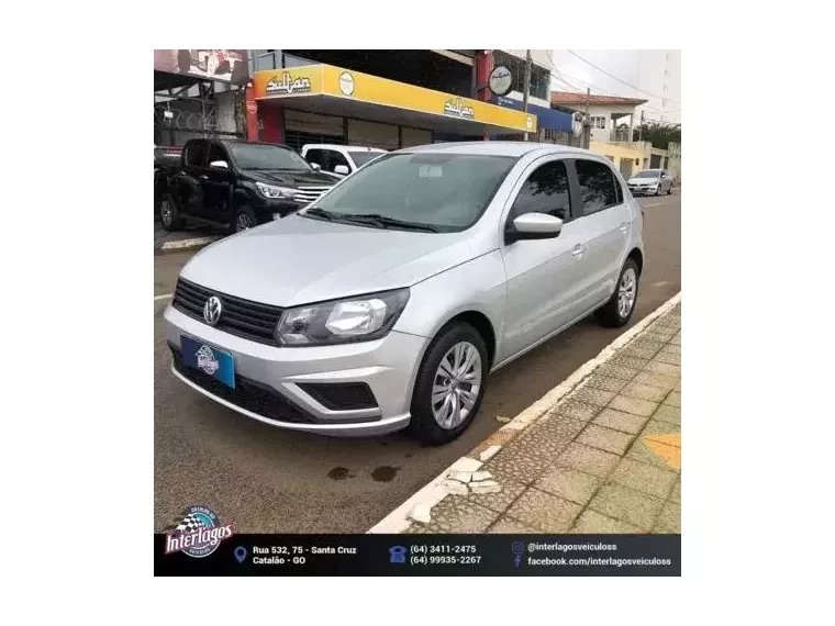 Volkswagen Gol Prata 1