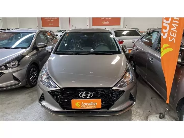 Hyundai HB20S Prata 5