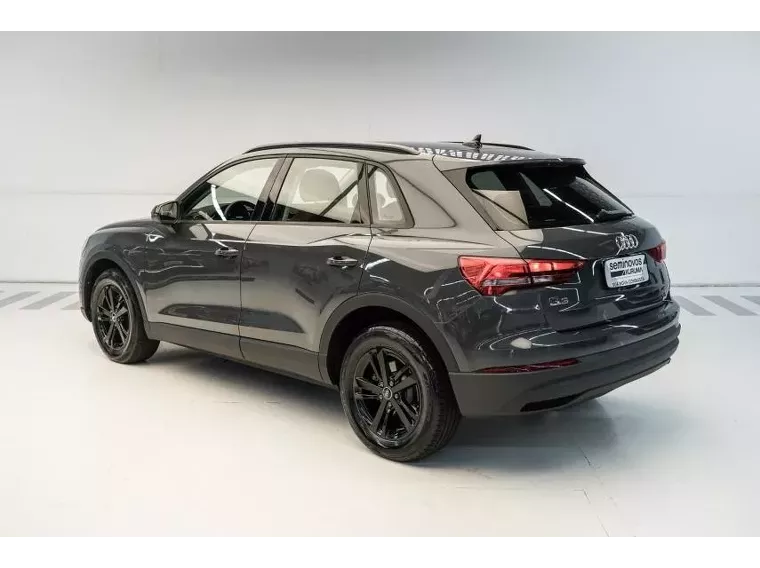 Audi Q3 Cinza 16