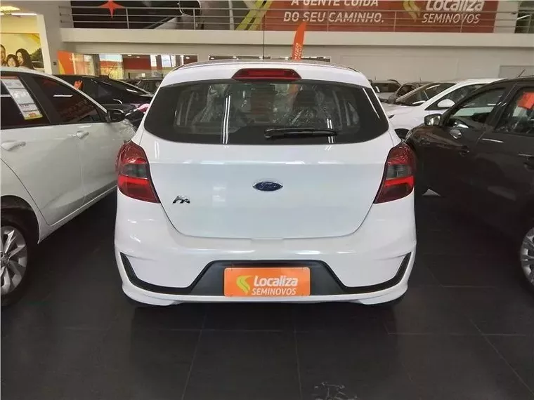 Ford KA Branco 13