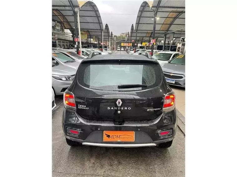 Renault Sandero Preto 5