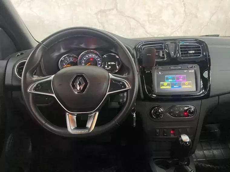 Renault Sandero Preto 12