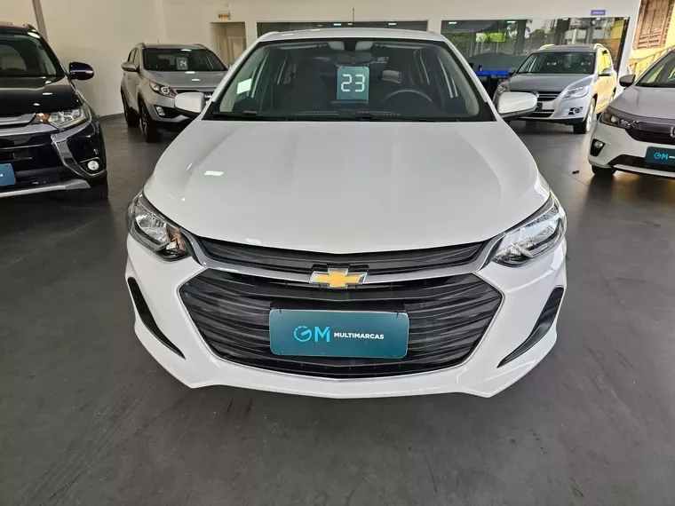 Chevrolet Onix Branco 4