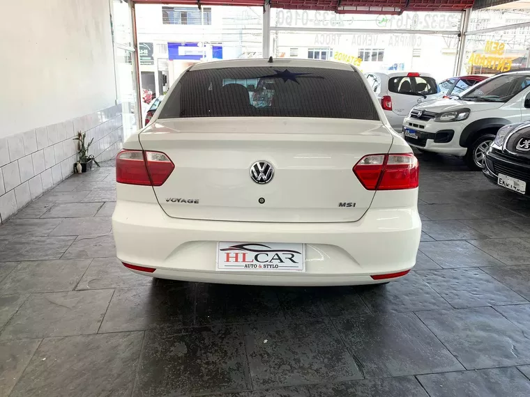 Volkswagen Voyage Branco 2