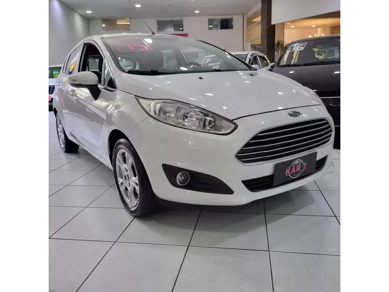 Ford Fiesta Branco 5