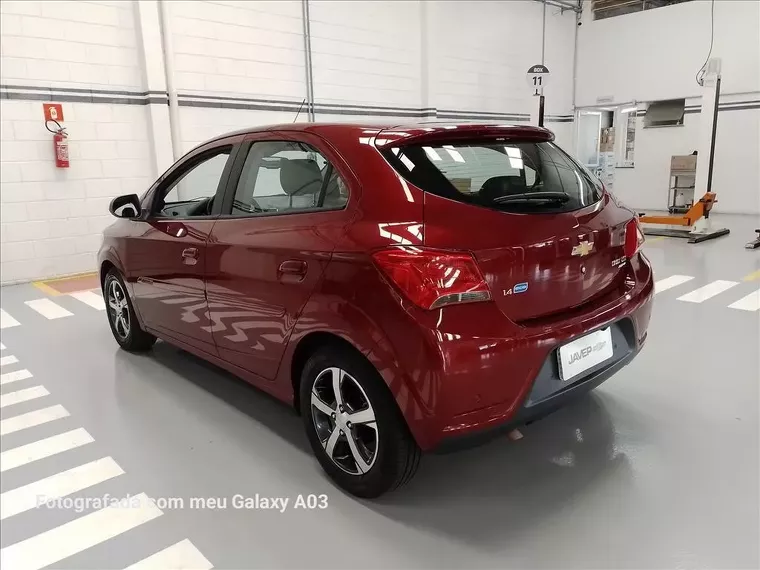 Chevrolet Onix Vermelho 12