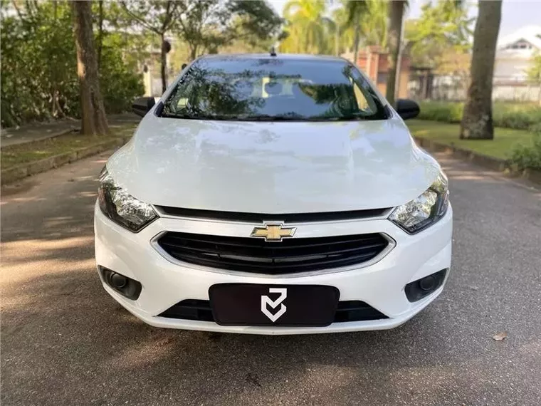 Chevrolet Onix Branco 4