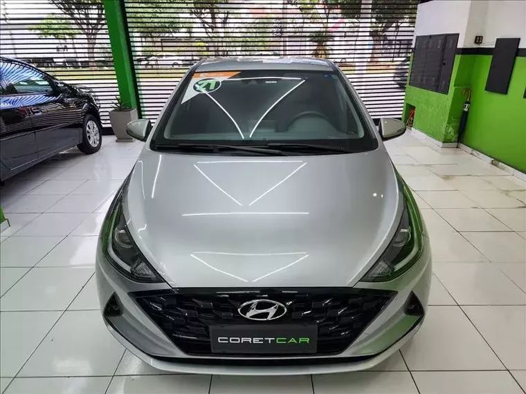 Hyundai HB20S Prata 2