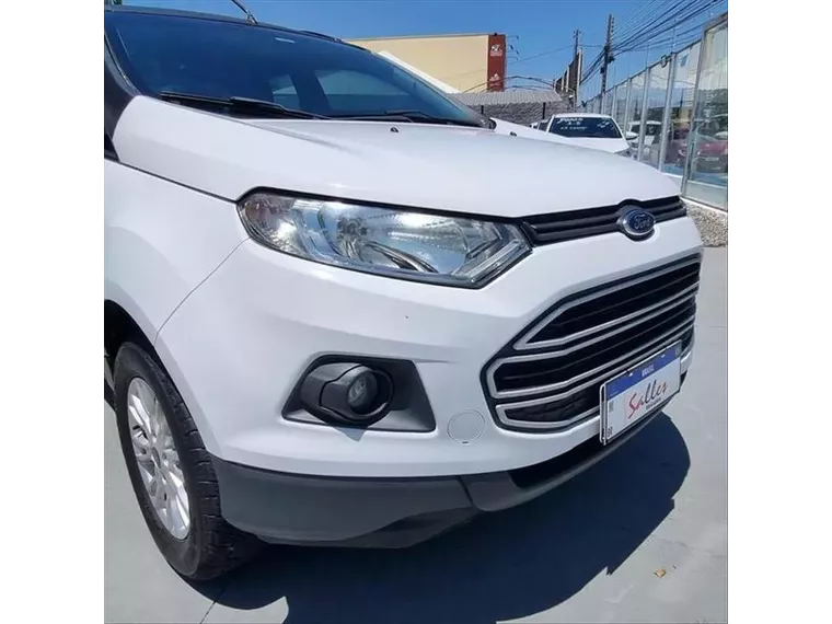 Ford Ecosport Branco 5