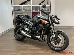 Street Triple