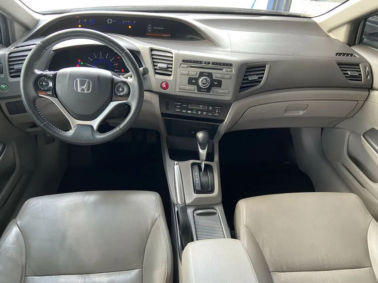 Honda Civic Prata 8